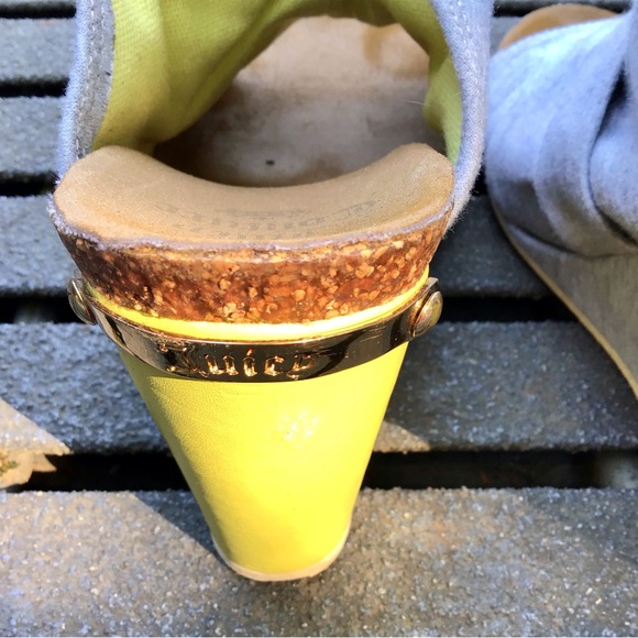 Juicy Couture Gray and Yellow Sandals with Wrapped Fabric Detail - Picture 12 of 13